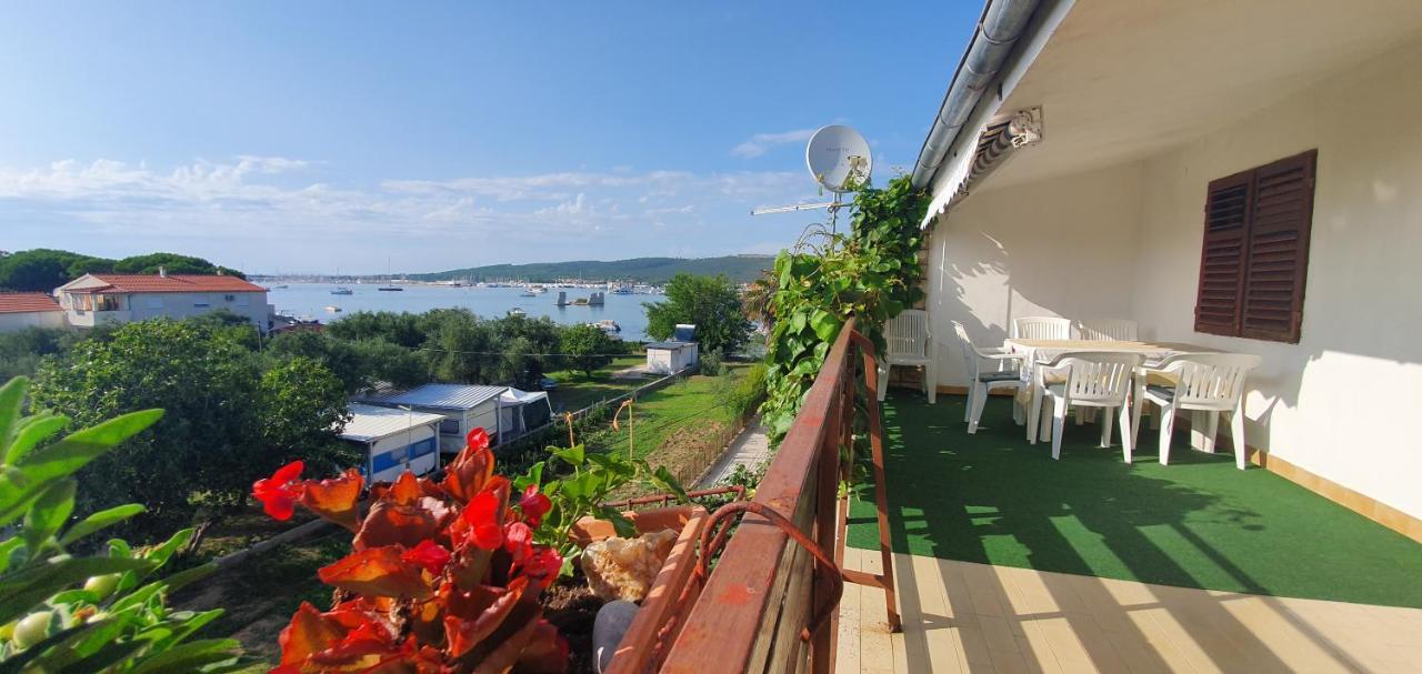 Apartman Suky Sukošan Exteriör bild