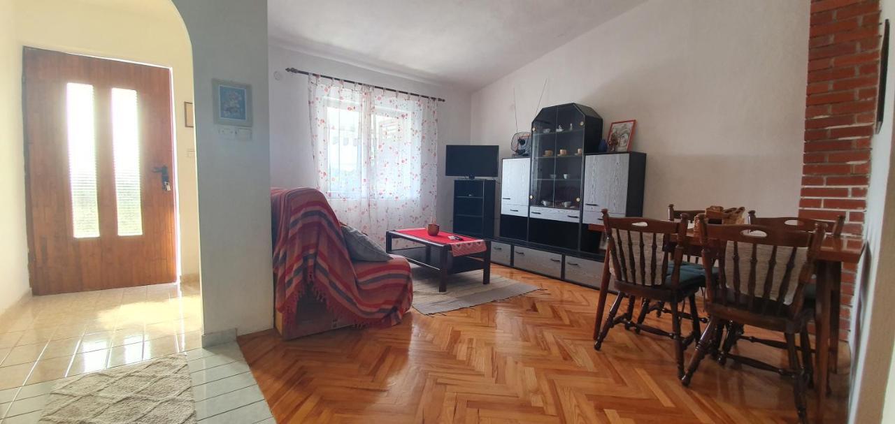 Apartman Suky Sukošan Exteriör bild